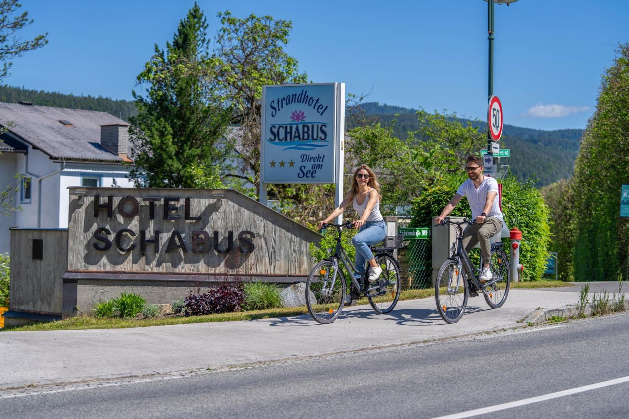 Strandhotel Schabus Velden am Woerthersee Luaran gambar